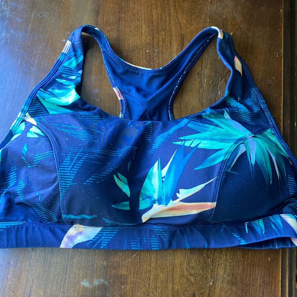 Tech gear light support sports bra